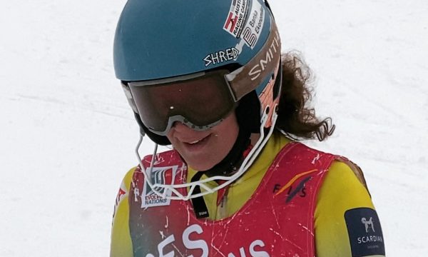 Kiana Kryeziu bëhet skitarja e parë kosovare që fiton medalje ndërkombëtare