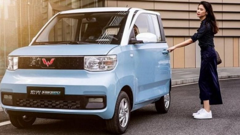 Një veturë elektrike që kushton 4500 dollarë
