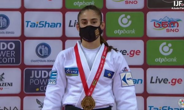 Kuka pas medaljes së artë të Norës: Me ujë, zjarr e me xhudon e Kosovës s’ka lojë