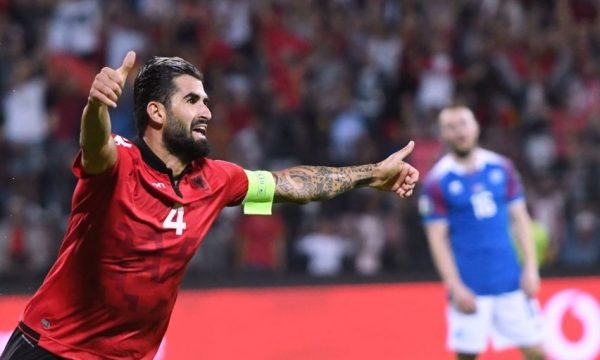 Hysaj edhe më afër Lazios: “Koha për një aventurë tjetër”