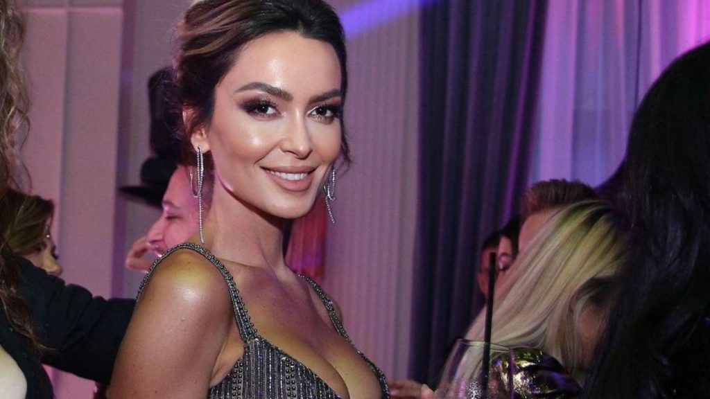 Ky është fustani i ëndrrave për Lola Haradinajn