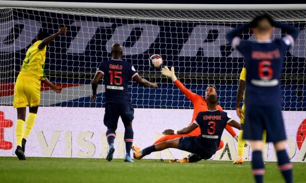 Shpenzoi energjinë me Barcelonën, PSG mposhtet nga Nantes