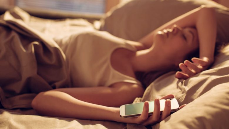 Vuani edhe ju nga sëmundja e shoqërisë moderne, ortosomnia?