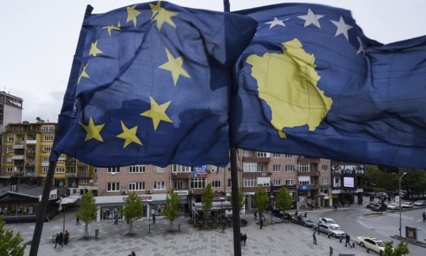 Pse Holanda s’është e bindur që ta përkrahë Kosovën për vizat, flet zëdhënësi i Holandës në BE
