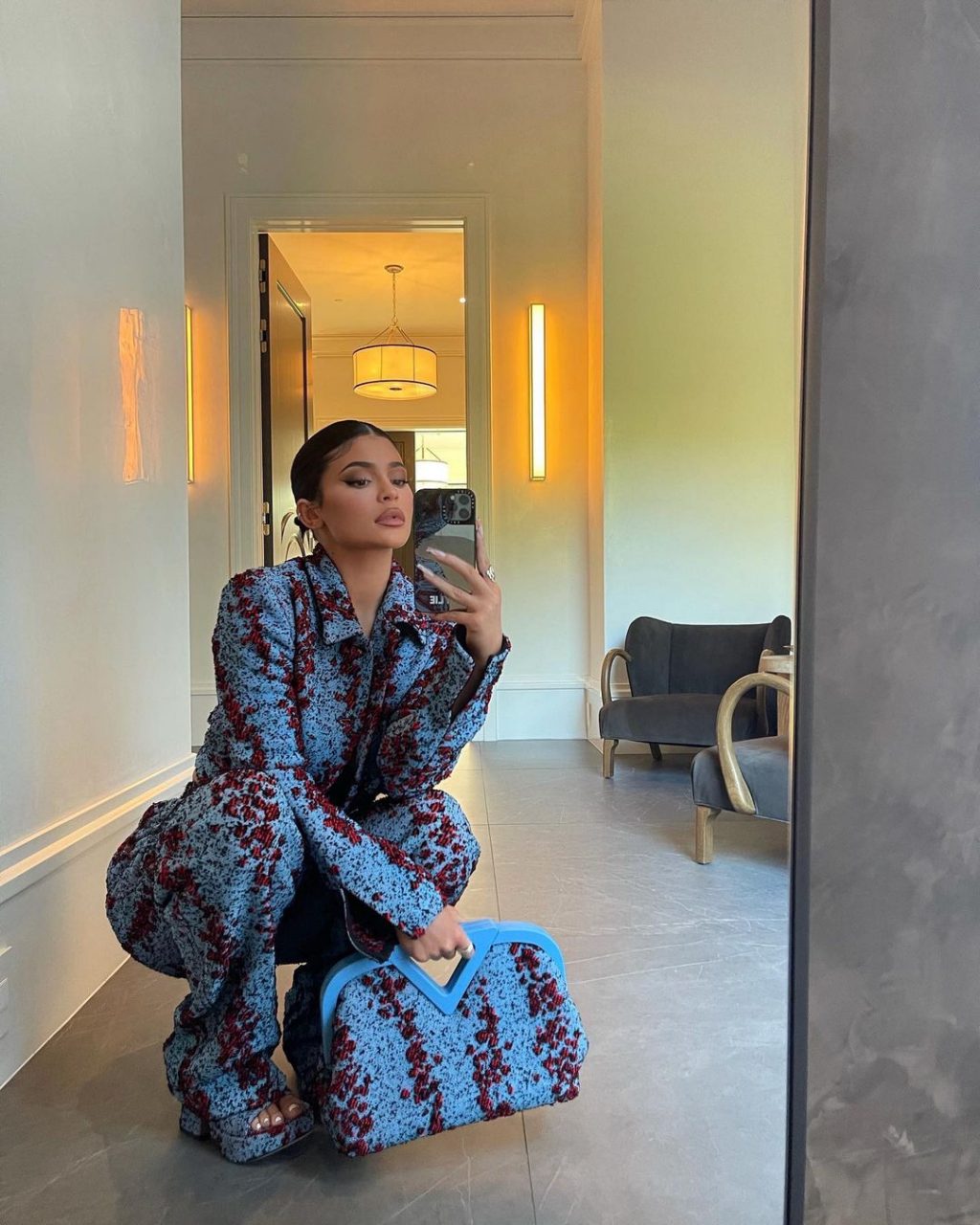 Kylie Jenner merr vëmendje me paraqitjen në veshjen ‘unike’