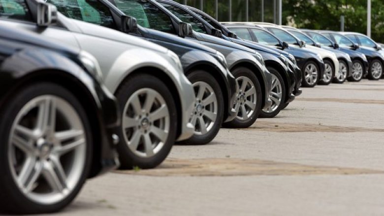 Cilët modele veturash i mbajnë pronarët më gjatë?