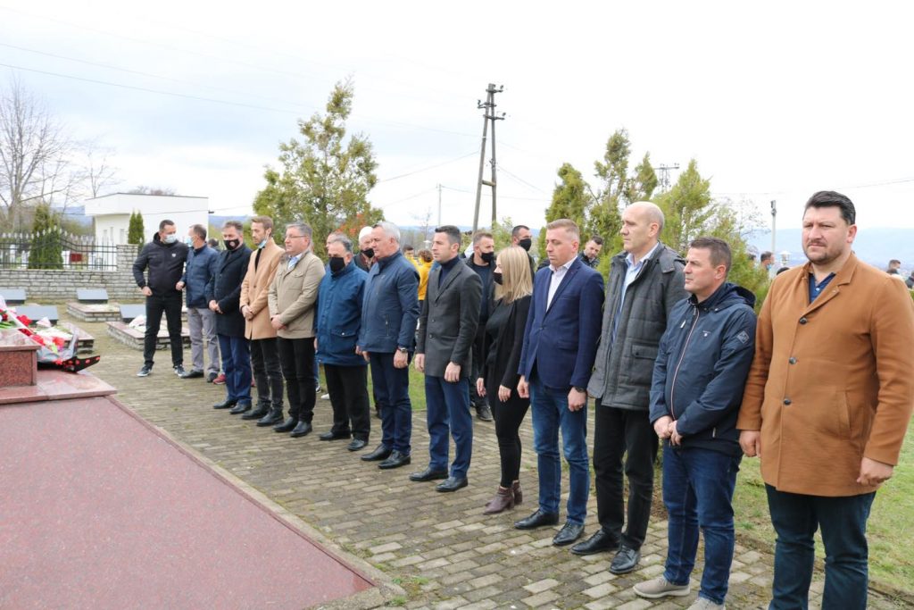 Nderohen martirët e fshatrave Ribar i Vogël dhe Blinajë