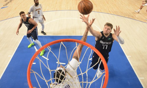 Davies nuk mjafton për Lakers, Utah Jazz befasohet në shtëpi