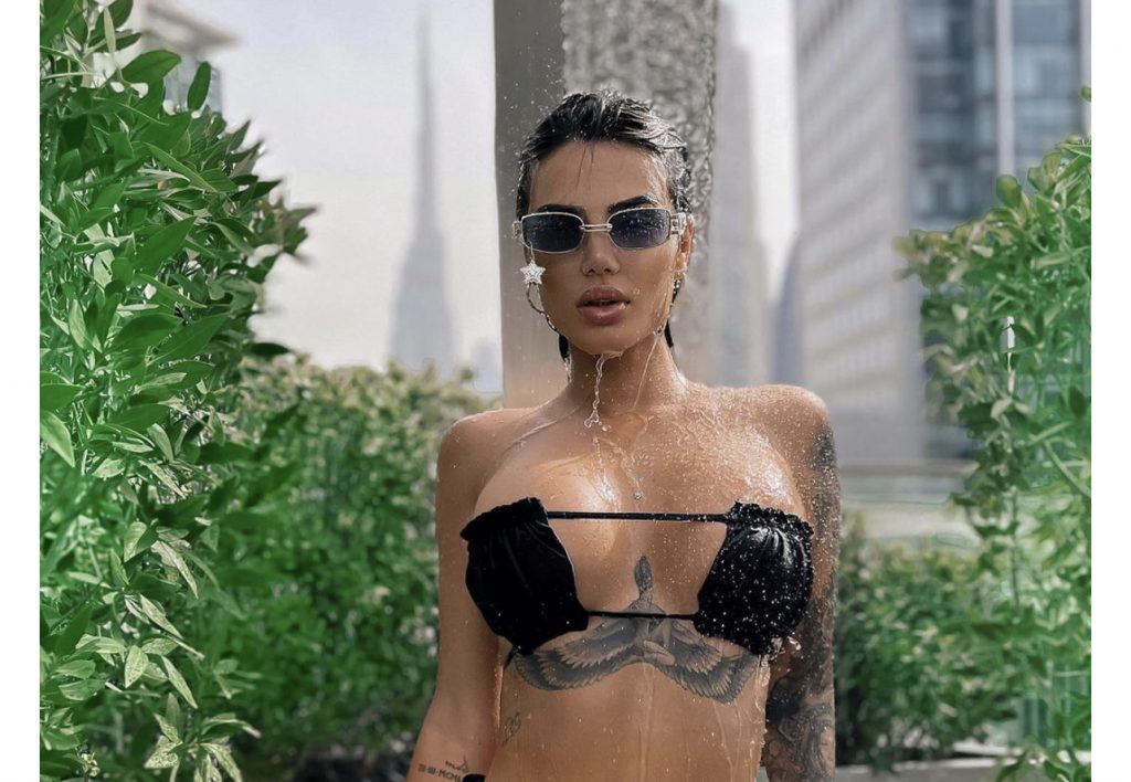 Morena Taraku kalon çdo limit me këtë paraqitje nga Dubai