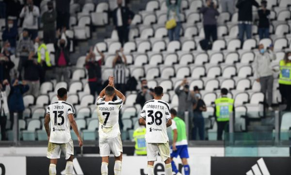 Merret vendimi, Juve-Atalanta luhet me tifozë në stadium