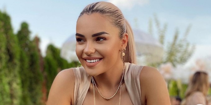 Kida fotografohet në krahët e reperit të njohur gjerman në Dubai