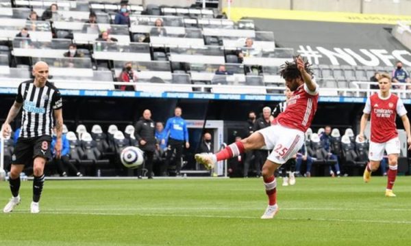 Arsenali e mposht Newcastle Unitedin