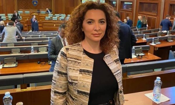 Reshitaj: Sikur të mos politizohej Eurovisioni, Gjon Muharremaj do të fitonte