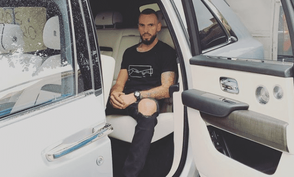 “U prehsh në paqe Tallaman”, nga Mozzik te Majk, Vip-at shqiptarë të tronditur nga vrasja e 27- vjeçarit