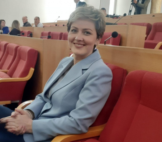 Ardita Sinanin zgjidhet kryetare e Komunës se Preshevës