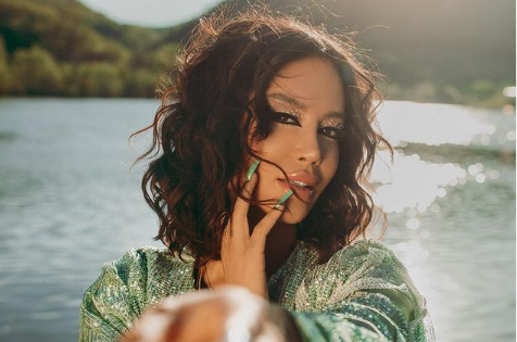 Dafina Zeqiri publikon klipin e ri “Ti dho krejt” me animacion