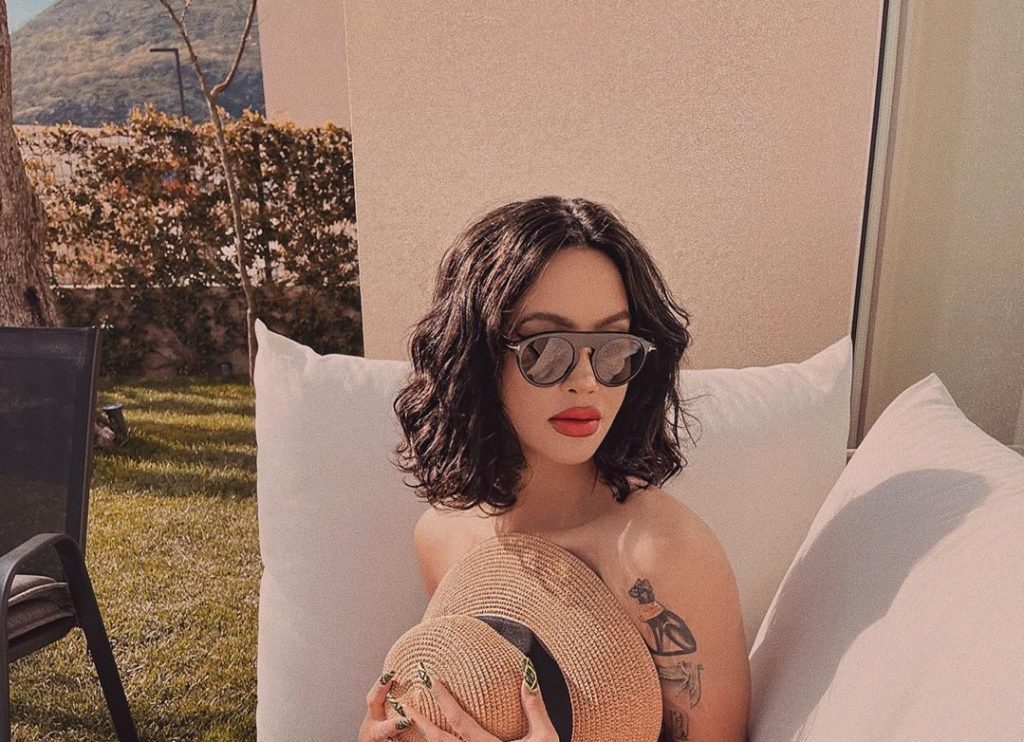 Dafina provokon keq, tregon gishtin e mesit