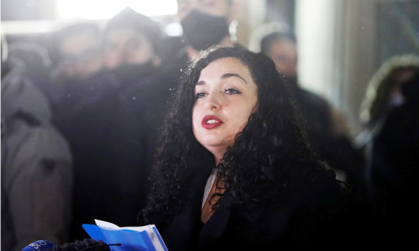 Vjosa Osmani reagon për kapjen e 400 kg kokainë në Lipjan