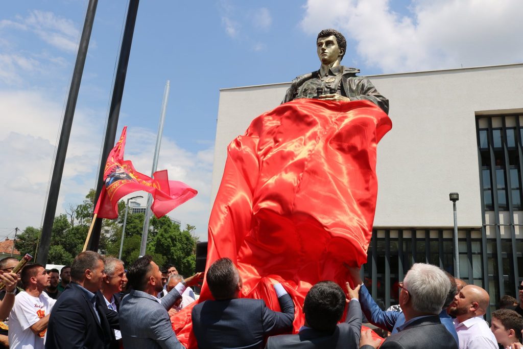Lipjanin nga sot pikërisht në 22 vjetorin e Ditës së Çlirimit do ta nderojnë edhe tri shtatore tjera