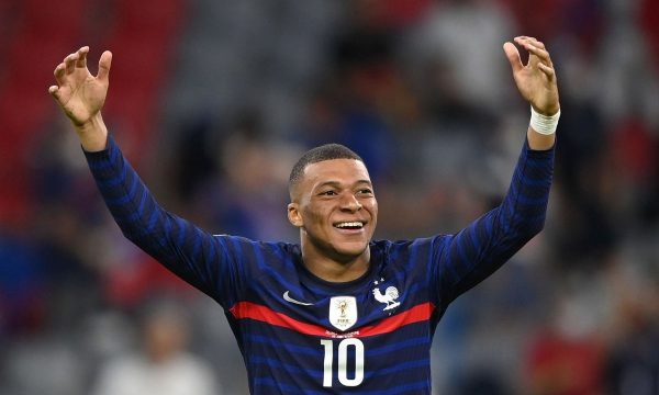 Franca fiton 8:0 dhe kualifikohet në Botëror, Mbappe shënon gjysmën e golave