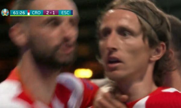 Luka Modric e kalon Kroacinë në epërsi