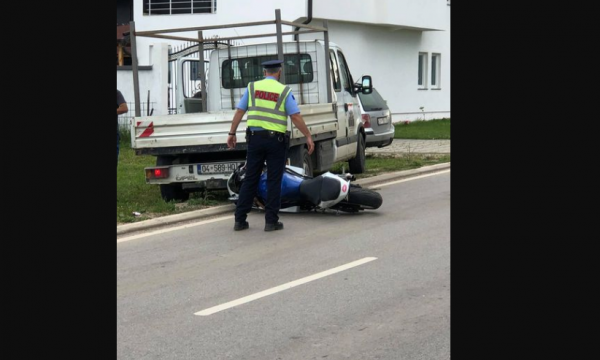 Aksident mes një kamionete dhe motoçiklete në Lipjan