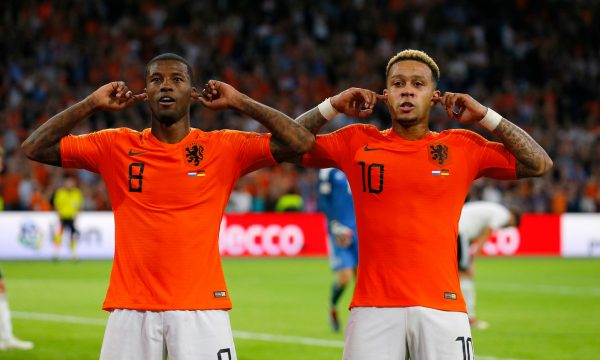 Depay dhe Wijnaldum së shpejti te Barcelona pas konfirmimit të Koeman