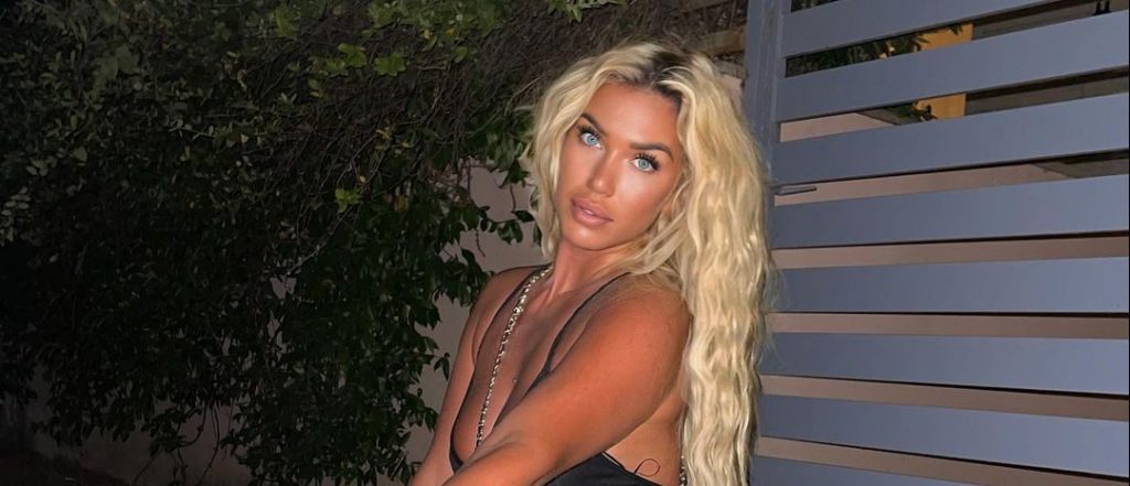 Adelina Tahiri vjen plot stil me të zeza në prurjen e re