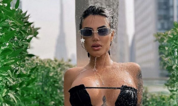 Morena Taraku lë pak vend për imagjinatë, i mbulon pjesët intime me ‘photoshop’
