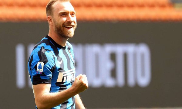 Eriksen i dërgon një video një vajze të vogël që i nënshtrohet të njëjtit operacion si të tij