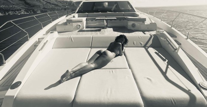 Georgina Rodriguez nuk i lë vend imagjinatës me pozat në jahtin luksoz