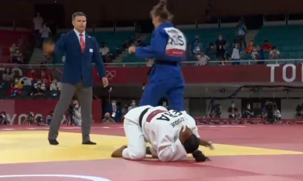 Vashat vijojnë ta shkruajnë historinë, Nora Gjakova ia fiton Kosovës medaljen e tretë të artë olimpike