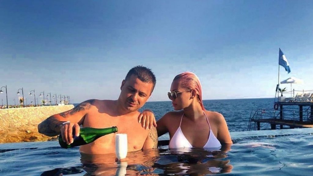 Genci feston për ditëlindjen, Eni Koçi zgjedh fjalët më të mira për ta uruar
