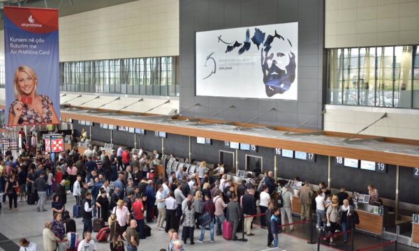 Gara: Rreth 11 mijë pasagjerë më shumë fluturuan sivjet, se në periudhën e njëjtë të vitit të kaluar
