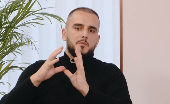 “Më mirë mysliman me tatuazh se…”, Gold AG përplaset me ndjekësin e tij në Instagram