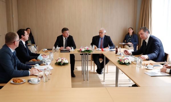 SHBA-ja për dialogun Kosovë–Serbi: Kryejeni!