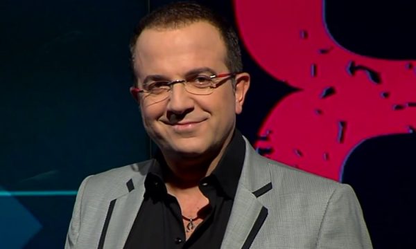 “I përdor vajzës Photoshop për belin”, Ardit Gjebrea i kthehet ndjekëses
