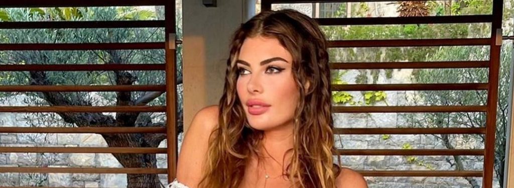 Angela sjell poza joshëse me veshjen e paktë në rrjete sociale