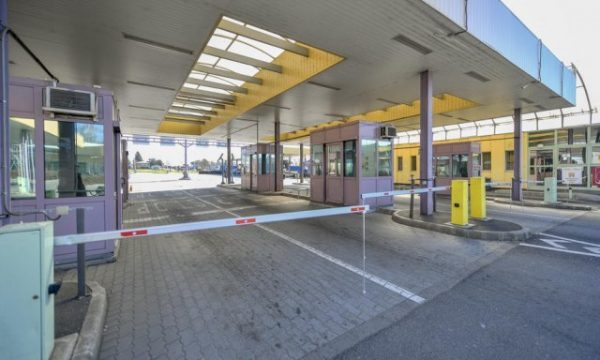 Austria dërgon policë në kufirin Serbi-Hungari