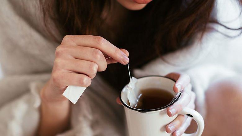 Këto tri bimë janë shpëtim nga infeksionet e traktit urinar: Kështu përgatiten siç duhet çajet prej tyre!