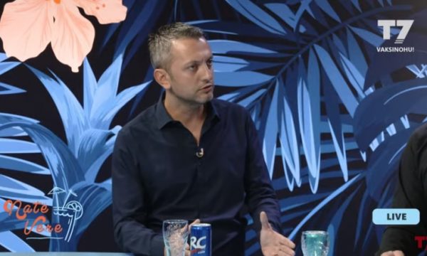 “Meqë nuk të eci…” Arjan Konomi dëshiron ta “rehatojë” Mevlanin