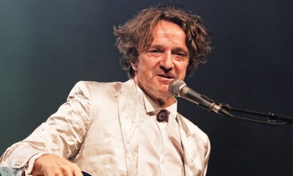 Opinionisti shqiptar kritikon artistët që kërkuan të bojkotohet koncerti ku do të këndonte Goran Bregoviq