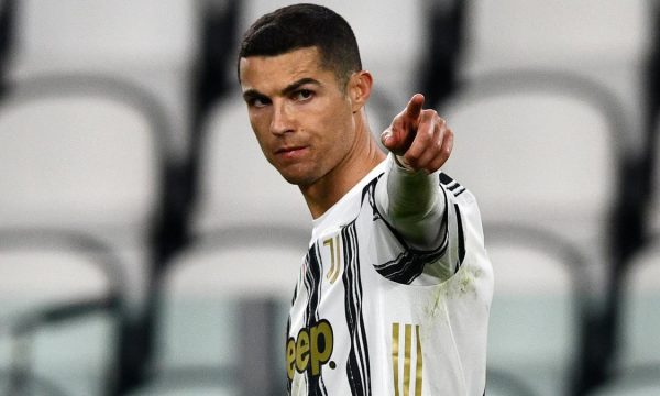 Ronaldo e preferon rikthimin në Man Utd, gati oferta dyvjeçare