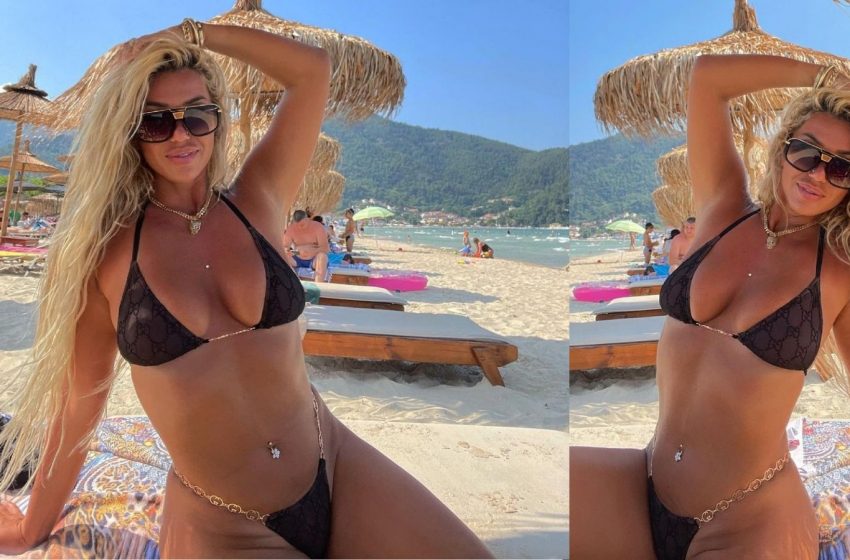Adelina Tahiri provokon nga pushimet, xhiron gjoksin nga afër