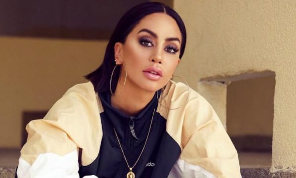 “Ti studente e mjekësisë që i gjykon njerëzit?”, Dafina Zeqiri i kundërpërgjigjet ashpër ndjekëses