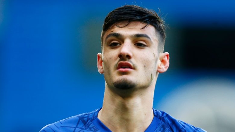 Armando Broja mund të largohet nga Chelsea, Udinese shfaq interesim serioz