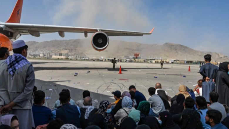 Flet afgani nga aeroporti i Kabulit, tregon se pse nuk erdhën ende në Shqipëri