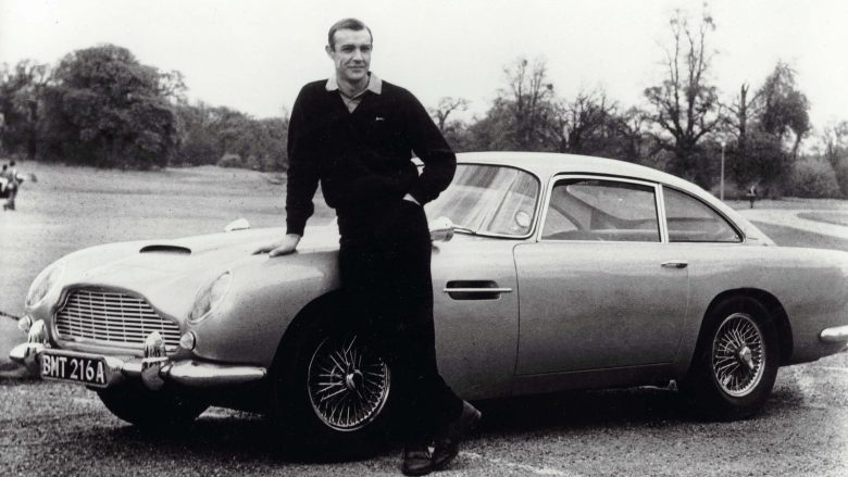 Një veturë Aston Martin nga filmi i James Bond “Goldfinger” supozohet të jetë gjetur, 24 vjet pasi ishte zhdukur