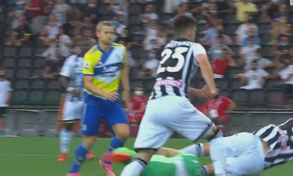 Udinese ngushton epërsinë kundër Juventusit