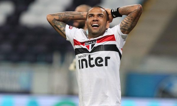 Sao Paulo shkëput kontratën me Alvesin, futbollistin më të trofeshëm në histori të futbollit